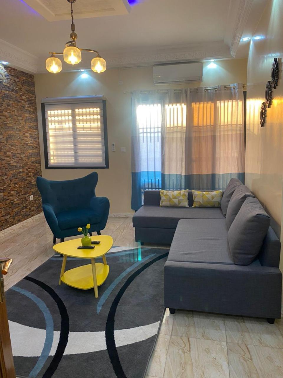 Residence Adja Binta Kane Sour Дакар Екстериор снимка