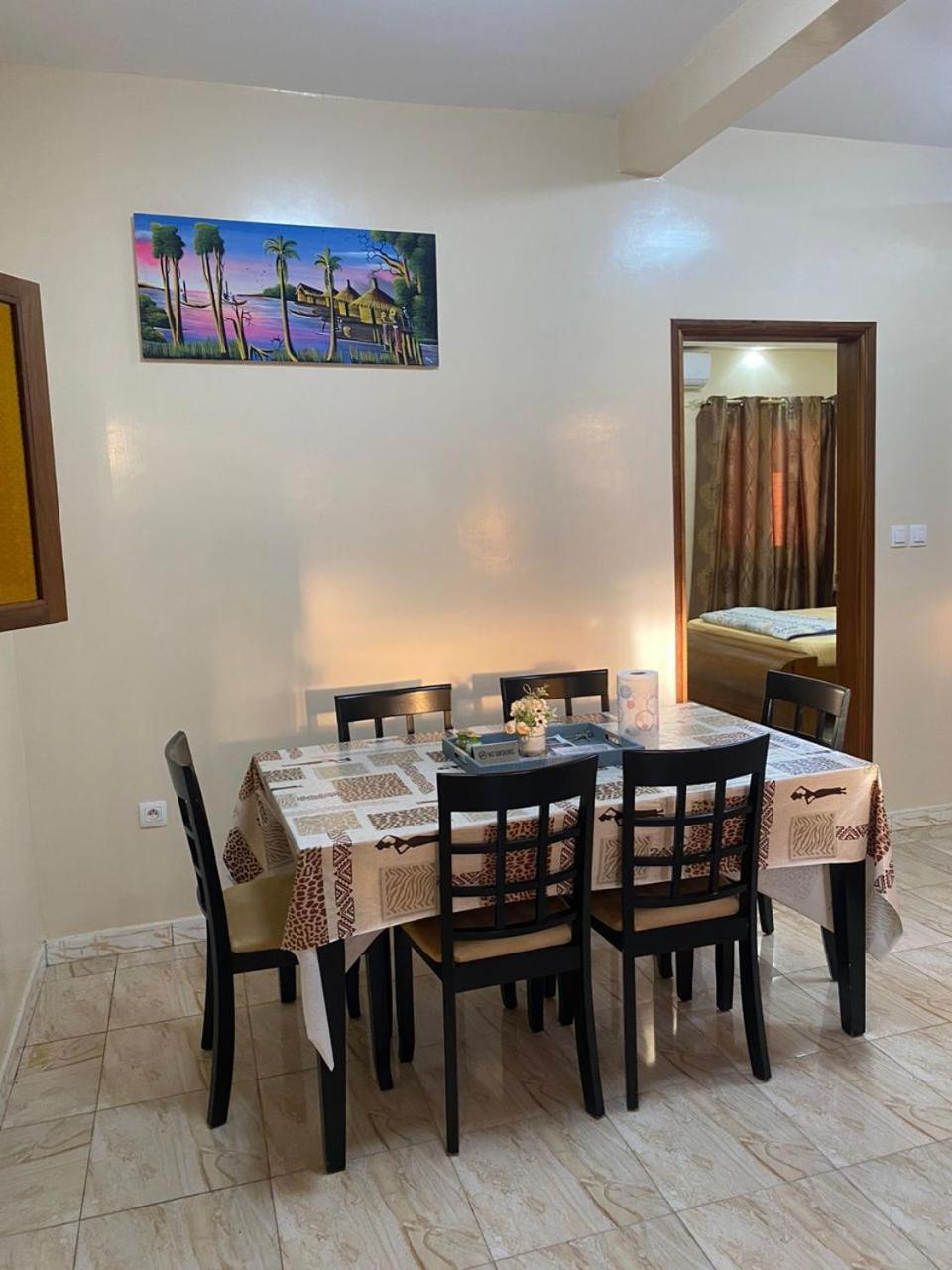 Residence Adja Binta Kane Sour Дакар Екстериор снимка